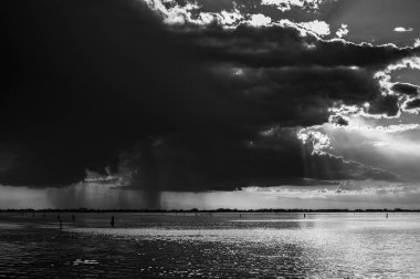 Marano Gölünün güzel manzarası, İtalya