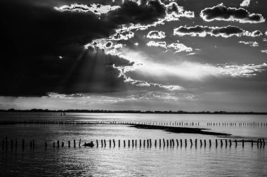 Marano Gölünün güzel manzarası, İtalya