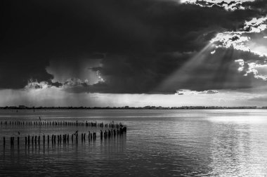 Marano Gölünün güzel manzarası, İtalya