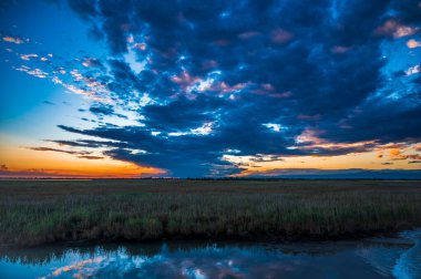 Marano Gölünün güzel manzarası, İtalya