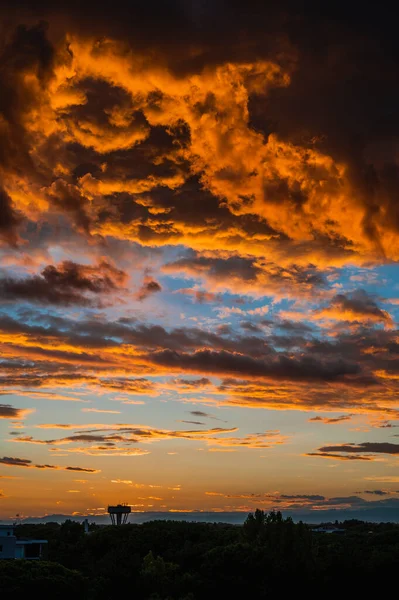 Mooie Zonsondergang Hemel Met Dramatische Wolken — Stockfoto
