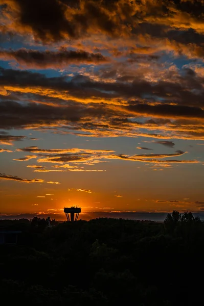Mooie Zonsondergang Hemel Met Dramatische Wolken — Stockfoto