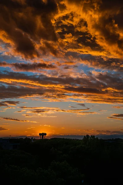 Piękny Zachód Słońca Niebo Chmurami Dramatyczne — Zdjęcie stockowe