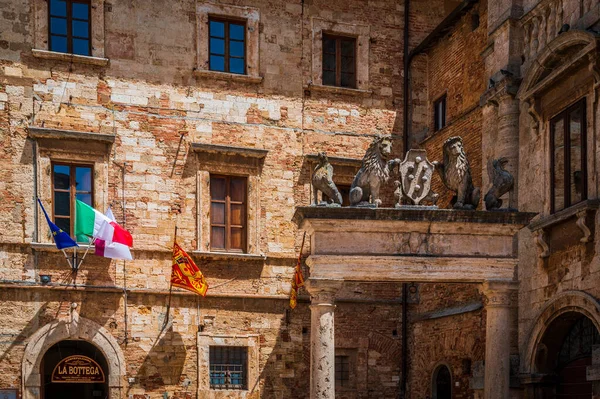 Montepulciano Şehrindeki Eski Evin Detayları — Stok fotoğraf