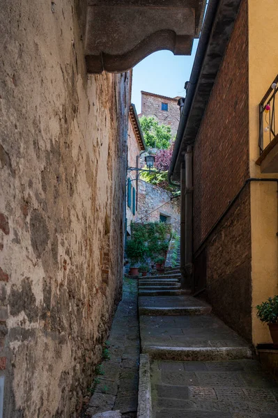 Старая Архитектура Города Монтепульчано Италия — стоковое фото