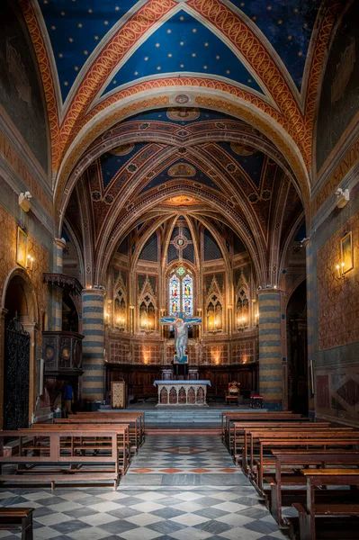 意大利 斯派洛 2022年6月24日 斯派洛古代教堂的内部 — 图库照片