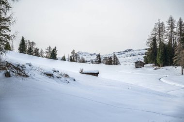 Karlı La Val, Alta Val Badia, Güney Tyrol, İtalya