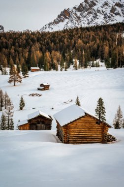 Karlı La Val, Alta Val Badia, Güney Tyrol, İtalya