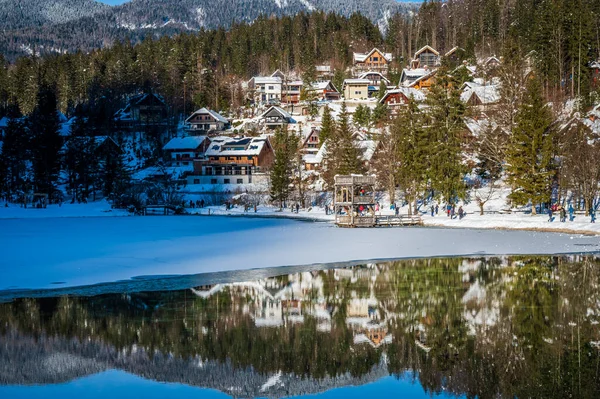 Kranjska Gora的冬季倒影和童话故事屋 斯洛文尼亚 — 图库照片