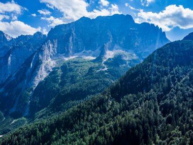 Val Dogna Dağı, İtalya 'nın manzaralı görüntüsü