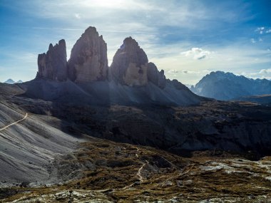 İtalya 'daki Tre Cime di Lavaredo dağının manzaralı çekimi
