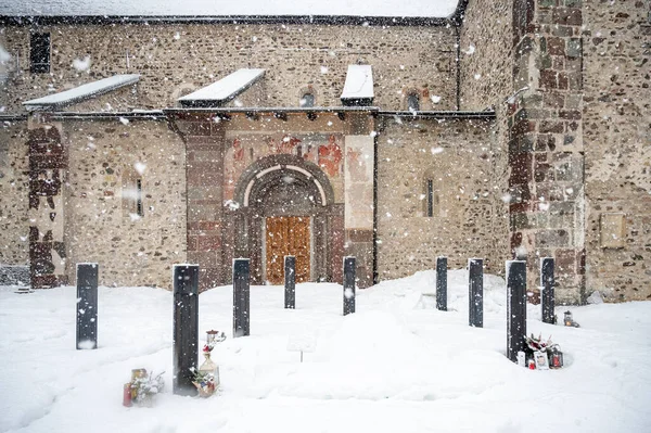 冬の間の旧ヨーロッパの都市の墓地 サンカンディド イタリア — ストック写真