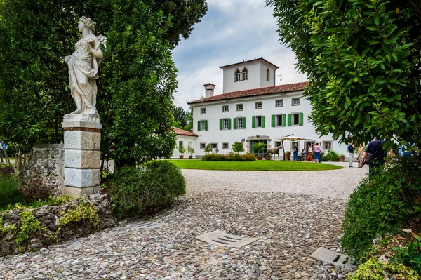 Szenische Aufnahme Einer Schönen Villa Moruzzo Italien — Stockfoto