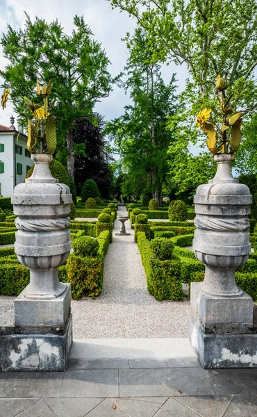 Scenic Shot Beautiful Garden Villa Moruzzo Italy — Stock Photo, Image