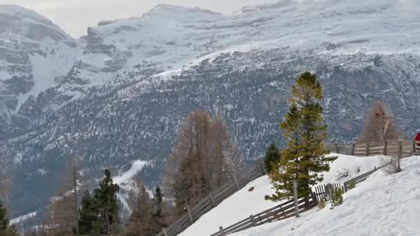 Schneeausflug Atemberaubende Aussichten Gadertal Inmitten Der Dolomiten — Stockvideo