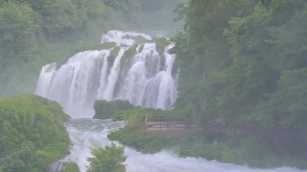 Водопады Мармора Зрелище Природы Днем — стоковое видео