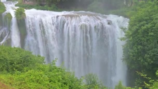 Водопады Мармора Зрелище Природы Днем — стоковое видео