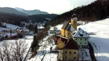 Eski kilise ve çan kulesi Coccau, Tarvisio.