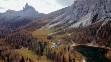 Federa Gölü ve Cortina Havzası. Görkemli ve vahşi Dolomitler