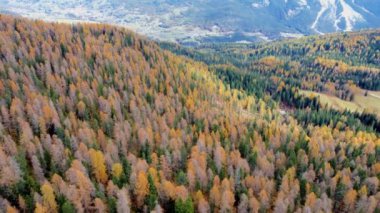 Federa Gölü ve Cortina Havzası. Görkemli ve vahşi Dolomitler