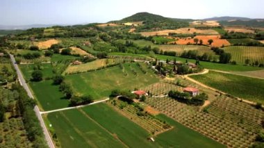 Val d 'Orcia tepelerinin panoramik hava manzarası