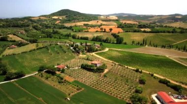 Val d 'Orcia tepelerinin panoramik hava manzarası