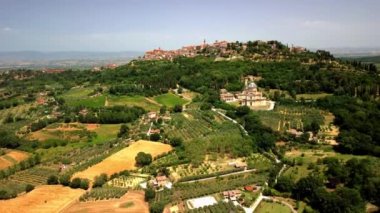 Val d 'Orcia tepelerinin panoramik hava manzarası