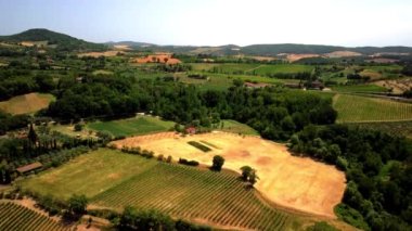 Val d 'Orcia tepelerinin panoramik hava manzarası