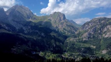 Carnia, Monte Croce geçidi ve Monte Coglians. Friuli 'de Doğa.