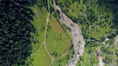 Carnia, Monte Croce geçidi ve Monte Coglians. Friuli 'de Doğa.