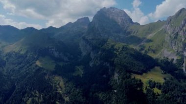 Carnia, Monte Croce geçidi ve Monte Coglians. Friuli 'de Doğa.