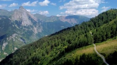 Carnia, Monte Croce geçidi ve Monte Coglians. Friuli 'de Doğa.