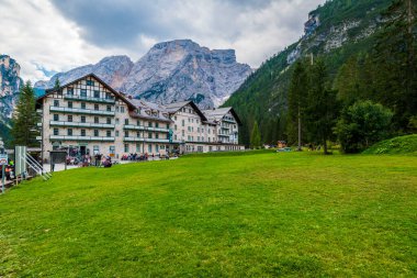 San Candido 'da. Dolomitlerdeki Alpler Kasabası