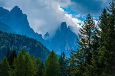 San Candido 'da. Dolomitlerdeki Alpler Kasabası