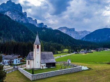 Val Fiscalina 'nın yaz renkleri yukarıdan