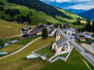 Val Fiscalina 'nın yaz renkleri yukarıdan