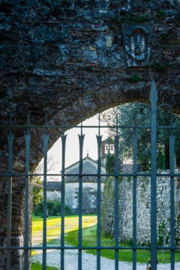 İtalya 'daki Arcano Kalesi kompleksinin güzel manzarası 