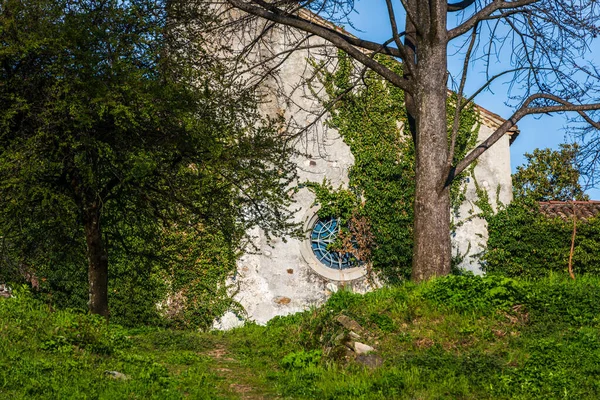 Gyönyörű Kilátás Arcano Castle Komplexum Olaszországban — Stock Fotó