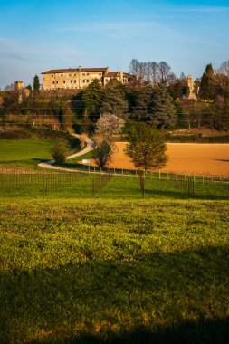 İtalya 'daki Arcano Kalesi kompleksinin güzel manzarası 