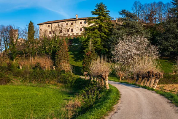 Gyönyörű Kilátás Arcano Castle Komplexum Olaszországban — Stock Fotó