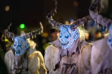 Krampus. Noel şeytanları. San Nicolo 'yu bekliyorum.