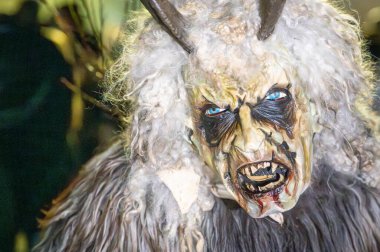 Krampus. Noel şeytanları. San Nicolo 'yu bekliyorum.