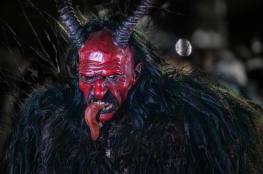 Krampus. Noel şeytanları. San Nicolo 'yu bekliyorum.