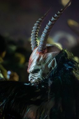 Krampus. Noel şeytanları. San Nicolo 'yu bekliyorum.