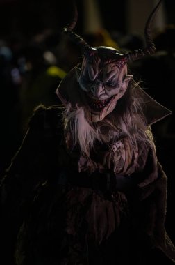 Krampus. Noel şeytanları. San Nicolo 'yu bekliyorum.