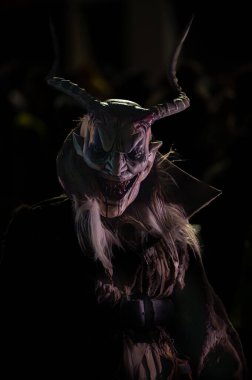Krampus. Noel şeytanları. San Nicolo 'yu bekliyorum.