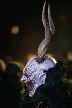 Krampus. Noel şeytanları. San Nicolo 'yu bekliyorum.