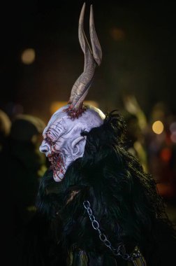 Krampus. Noel şeytanları. San Nicolo 'yu bekliyorum.