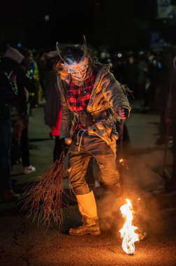 Krampus. Noel şeytanları. San Nicolo 'yu bekliyorum.