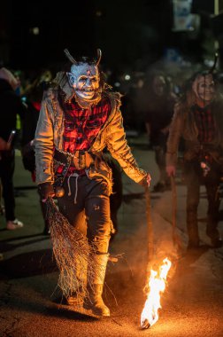 Krampus. Noel şeytanları. San Nicolo 'yu bekliyorum.